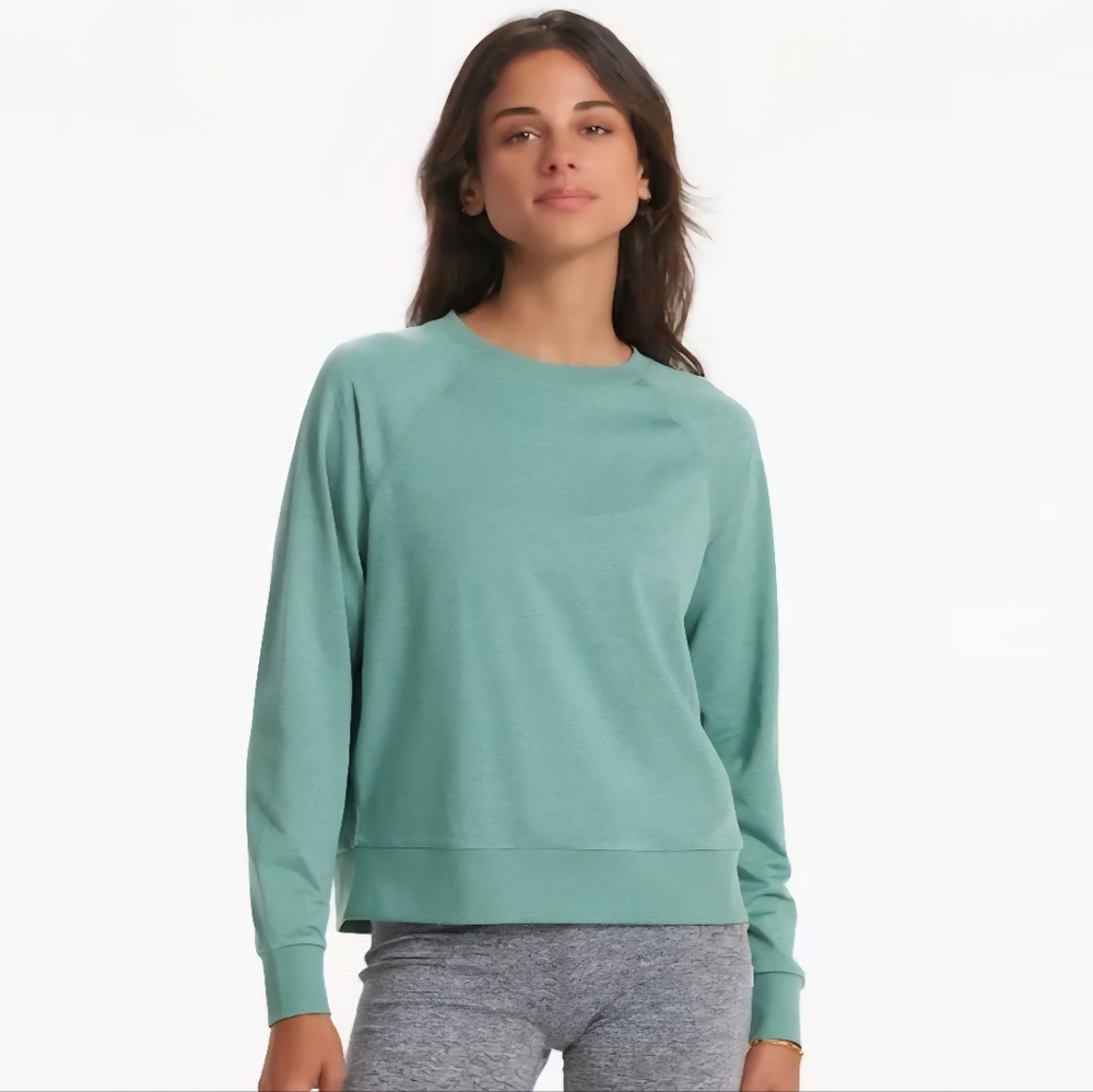 Vuori Long-sleeve Halo Crewneck - Size Medium